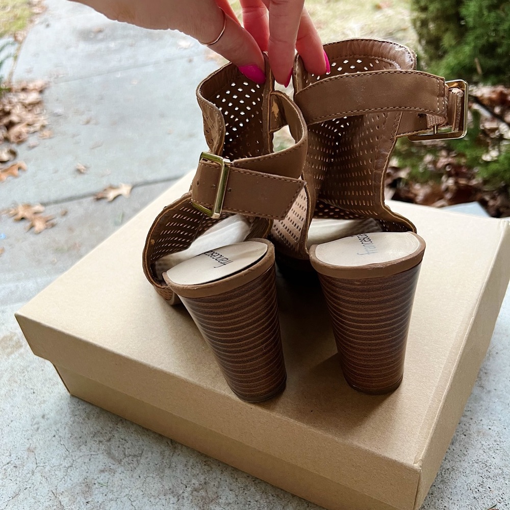 Francesca’s Sandals - Picture 5 of 5
